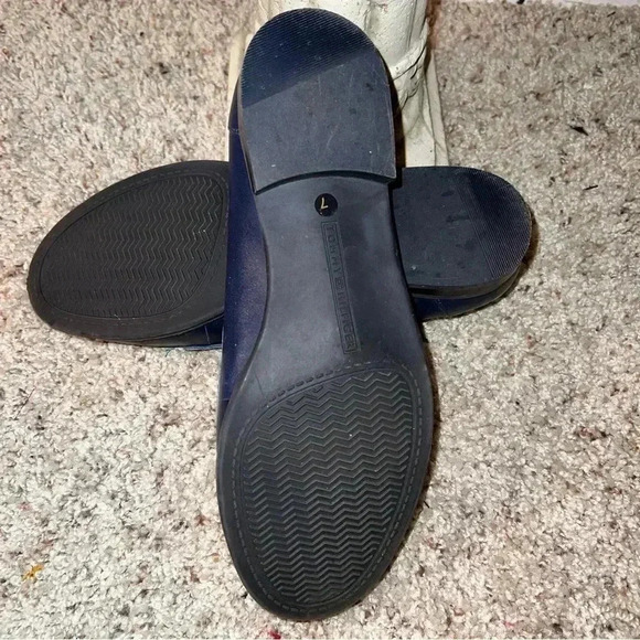 Tommy Hilfiger Women’s Vintage Red White Blue Penny Loafers Shoes Slip-Ons 7 - Picture 3 of 16